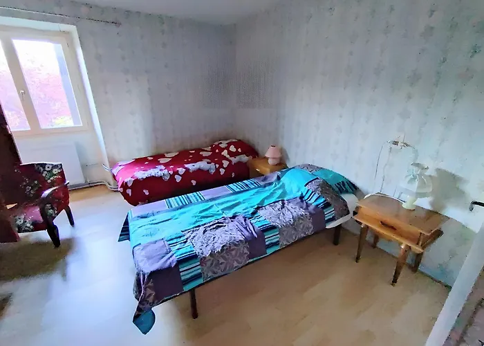 Superbe Maison, Piscine 6 A 10p * Sainte-Croix (Aveyron)