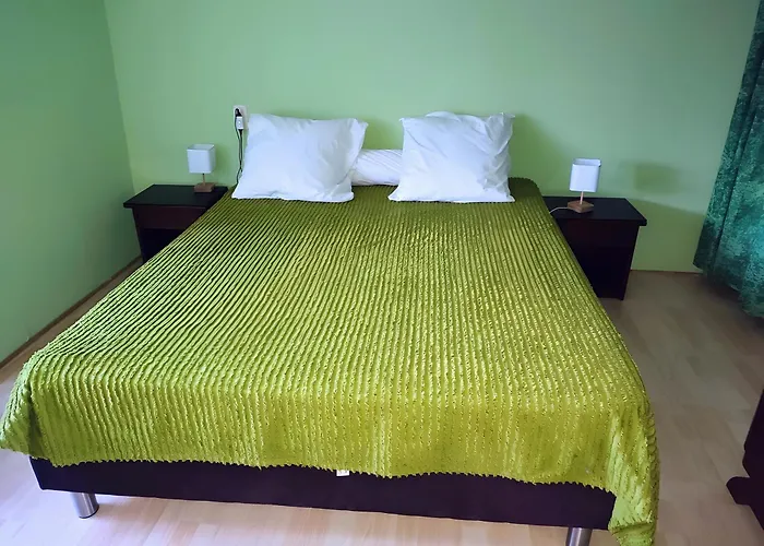 Superbe Maison, Piscine 6 à 10p * Sainte-Croix (Aveyron)